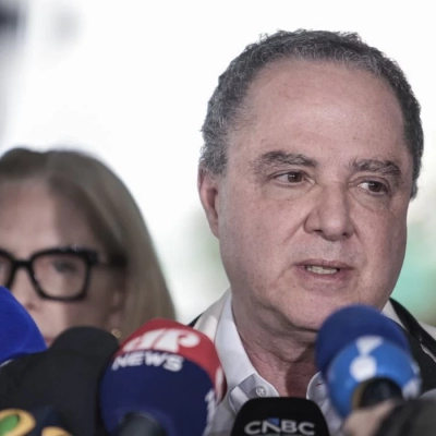 Médico diz que Lula retirou lesão e deve repousar nos próximos dias