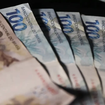 Mais de 141 mil ainda não sacaram abono salarial; veja como consultar