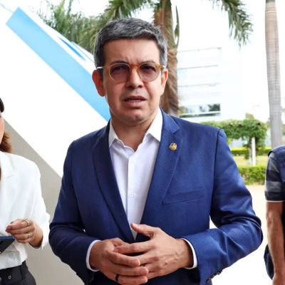 Randolfe Rodrigues afirma que governo deve indicar outro nome para STF