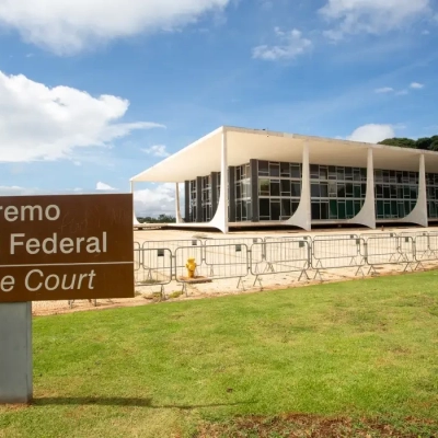 STF: Moraes e Dino votam para manter prisão preventiva de Bolsonaro