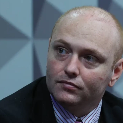 Moraes autoriza progressão de Delgatti para o regime semiaberto