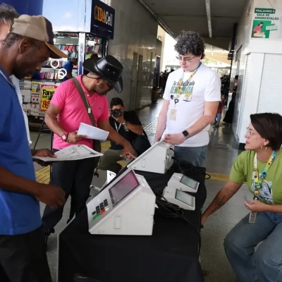 Partidos têm até o dia 15 para registrarem candidaturas nos tribunais