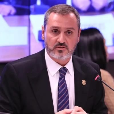 Dino determina reintegração de Andrei Rodrigues ao comando da PF
