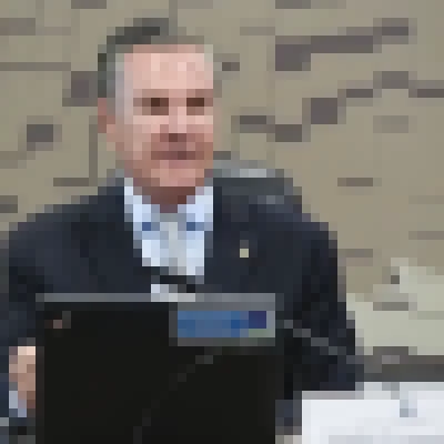 Moraes autoriza Collor a cumprir pena de 8 anos e 10 meses em casa