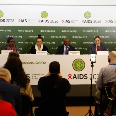 Infecções e mortes por HIV caem, mas falta de recursos ameaça avanços
