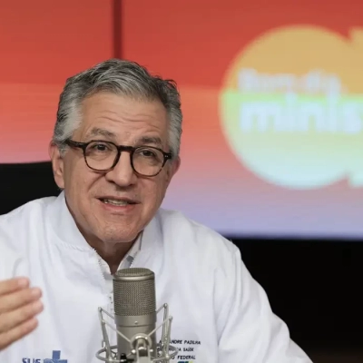 “Estamos vencendo essa batalha”, diz Padilha sobre vacinação
