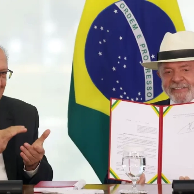 Lula assina decreto que promulga acordo UE-Mercosul