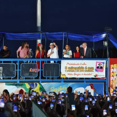 “Ato vergonhoso”, diz Lula sobre fuga de Flávio Bolsonaro