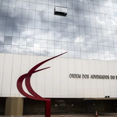 OAB pede que STF autorize comunicação entre Flávio e Jair Bolsonaro