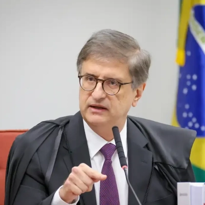 PGR não vê abuso de André Mendonça em investigação contra Moraes