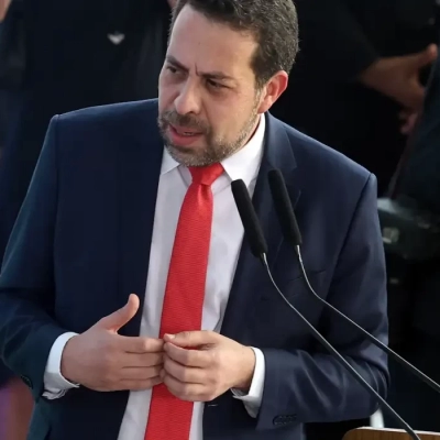 "Cabeça do crime organizado não está no barraco da favela", diz Boulos