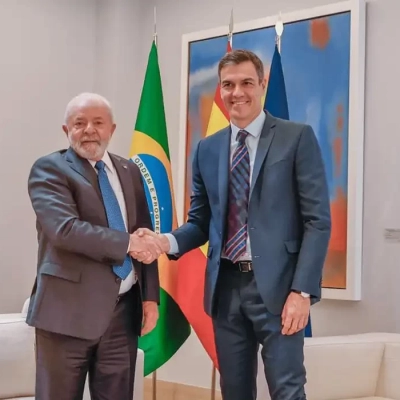 Lula conversa com Pedro Sánchez e confirma viagem à Espanha