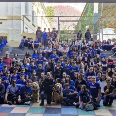 Canil da GCM de Sorocaba realiza apresentação educativa em escola estadual