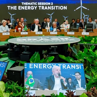 Lula diz que Acordo de Paris está longe da meta e faz apelo a líderes