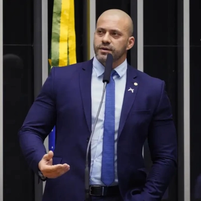Moraes dá 48h para Daniel Silveira explicar publicação de vídeo no X