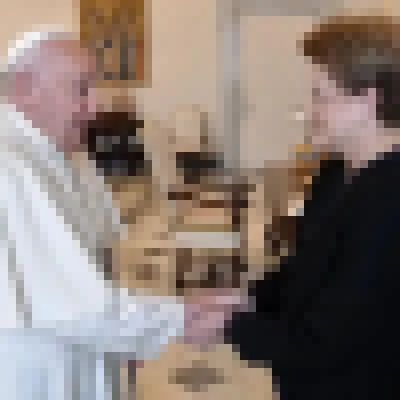 Dilma Rousseff destaca pontificado humanista e corajoso de Francisco