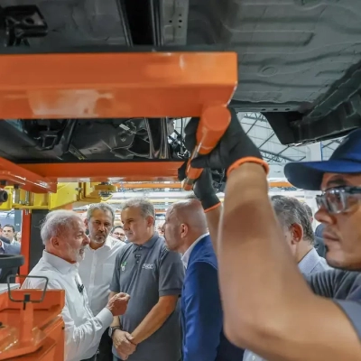 Lula: queda da pobreza está ligada à menor inflação e maiores salários