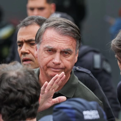Delegado pede ao STF para ouvir Bolsonaro sobre arma apreendida