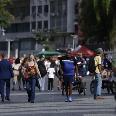 Crescimento populacional caiu para 0,37% em 2026, estima IBGE