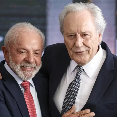 Lewandowski entrega carta de demissão do Ministério da Justiça a Lula