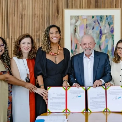Lula assina 28 decretos para regularizar territórios de quilombolas