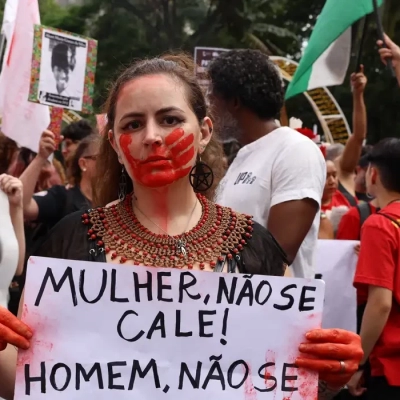 Brasil atinge recorde de feminicídios em 2025: quatro mortes por dia