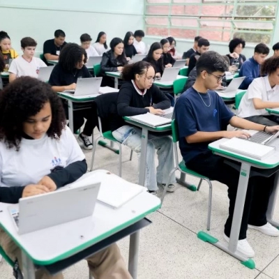 Ano letivo nas escolas estaduais de SP começa na segunda-feira (2); confira o que muda em 2026