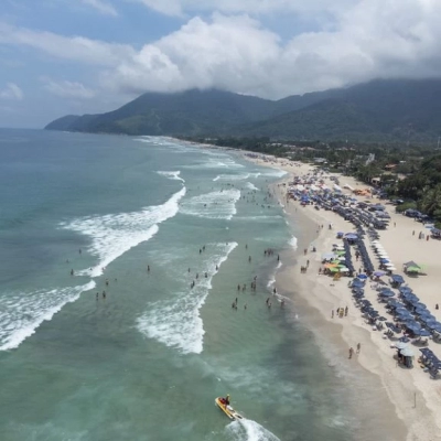 Cetesb atualiza bandeiras que mostram se as praias são próprias para banho no litoral paulista