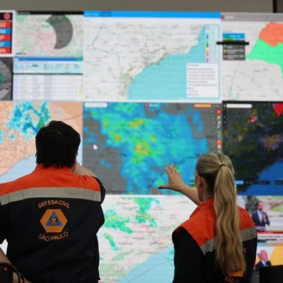 Governo de SP mobiliza gabinete de crise para chuvas na próxima semana e define ações de prevenção com municípios