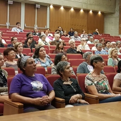 USP oferece mais de 6,5 mil vagas em cursos gratuitos para público 60+ no primeiro semestre de 2026