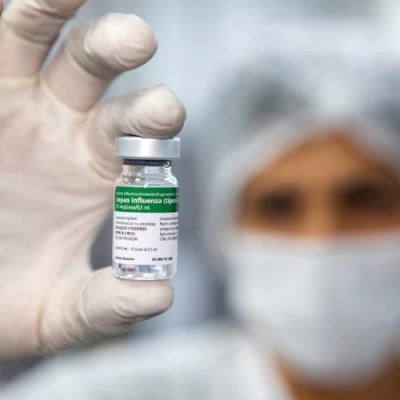 Vacina da gripe: entenda como acontece a vigilância do vírus influenza e a escolha das cepas do imunizante