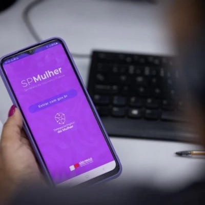 SP Mulher Segura: aplicativo do Governo de SP permite registrar boletins de ocorrência e acionar botão do pânico contra agressores