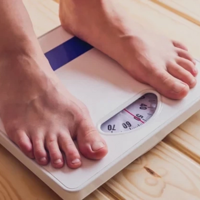 Veja como a combinação de gordura abdominal e falta de vitamina D pode aumentar risco de morte após os 50 anos