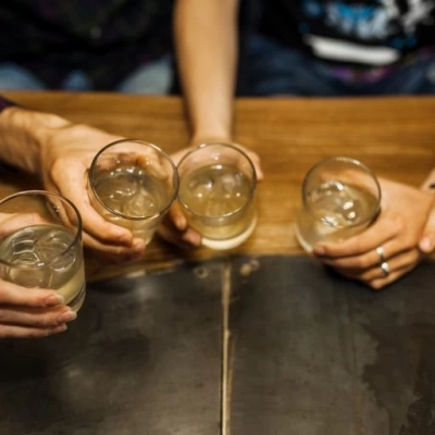 Consumo de álcool durante tratamento psiquiátrico pode oferecer risco à saúde