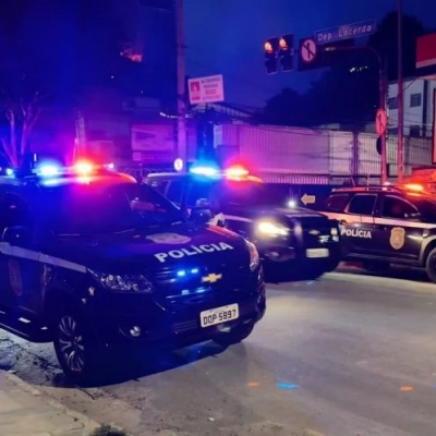 Polícia de SP descobre fábrica que distribuía bebidas alcoólicas falsificadas a comerciantes no interior de SP