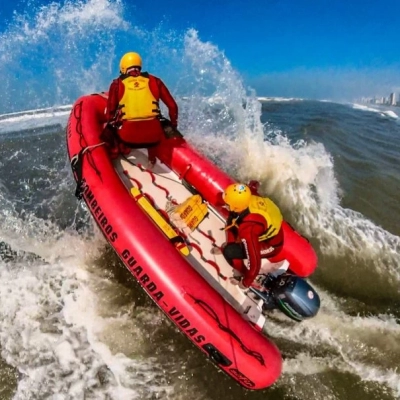 Bombeiros resgatam 56 pessoas de afogamento no litoral norte durante o fim de semana de Carnaval