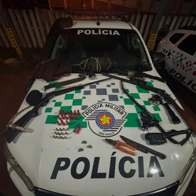 Polícia Ambiental prende dois homens por caça ilegal e apreende armas em Botucatu