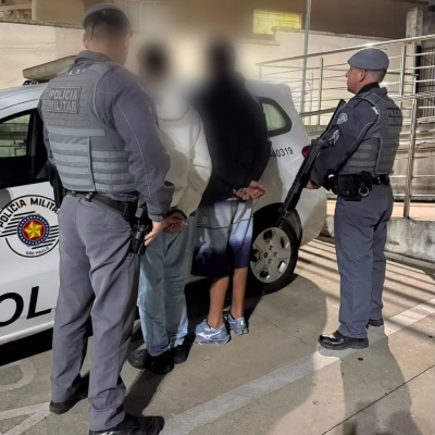 PM apreende adolescentes e recupera moto furtada em Salto de Pirapora
