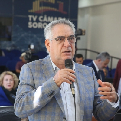 João Donizeti solicita ao Executivo retirada de cupinzeiro em praça do Éden