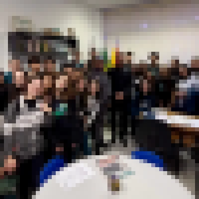 Dylan Dantas recebe visita dos alunos do JBA (Jovens Brasileiros em Ação) em seu gabinete