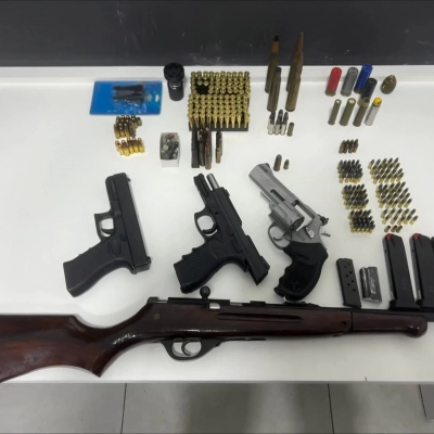 PM prende homem por posse irregular de armas