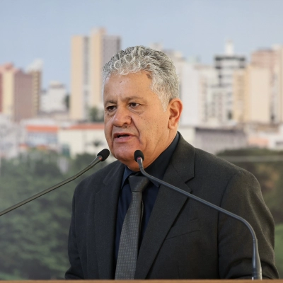 Izídio de Brito solicita dados sobre videomonitoramento de farmácias que funcionam 24 horas