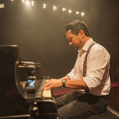 "Um Piano e Muitas Histórias": Após trajetória na TV brasileira, Hamilton de Oliveira celebra 33 anos de carreira com a 5ª edição de gala em Sorocaba