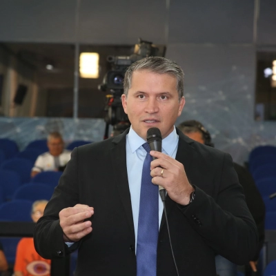 Publicada lei que ajusta regras para matrícula de irmãos na rede municipal de ensino