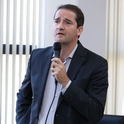 Raul Marcelo cobra ônibus gratuito e frota de dias úteis no 2º turno em Sorocaba