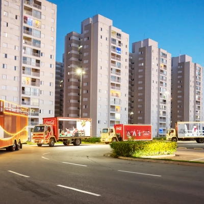 Caravana de Natal Coca-Cola ilumina 19 cidades da região de Sorocaba a partir de 28 de novembro