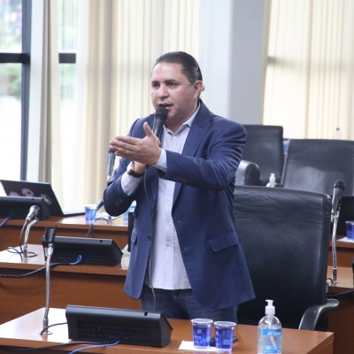 PL de Cícero João obriga criação de postos de recarga para veículos elétricos e híbridos