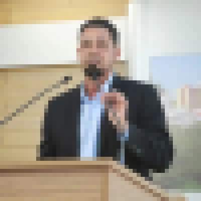 Rogério Marques requer implantação de iluminação pública em trecho da Avenida Victor Andrew