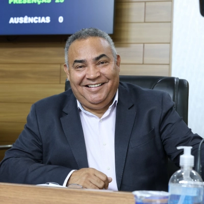 Cláudio Sorocaba solicita implantação de asfalto em rua do Jardim Itapemirim