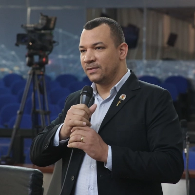 Dylan Dantas solicita explicações da Prefeitura sobre o funcionamento do Programa Casa Linda